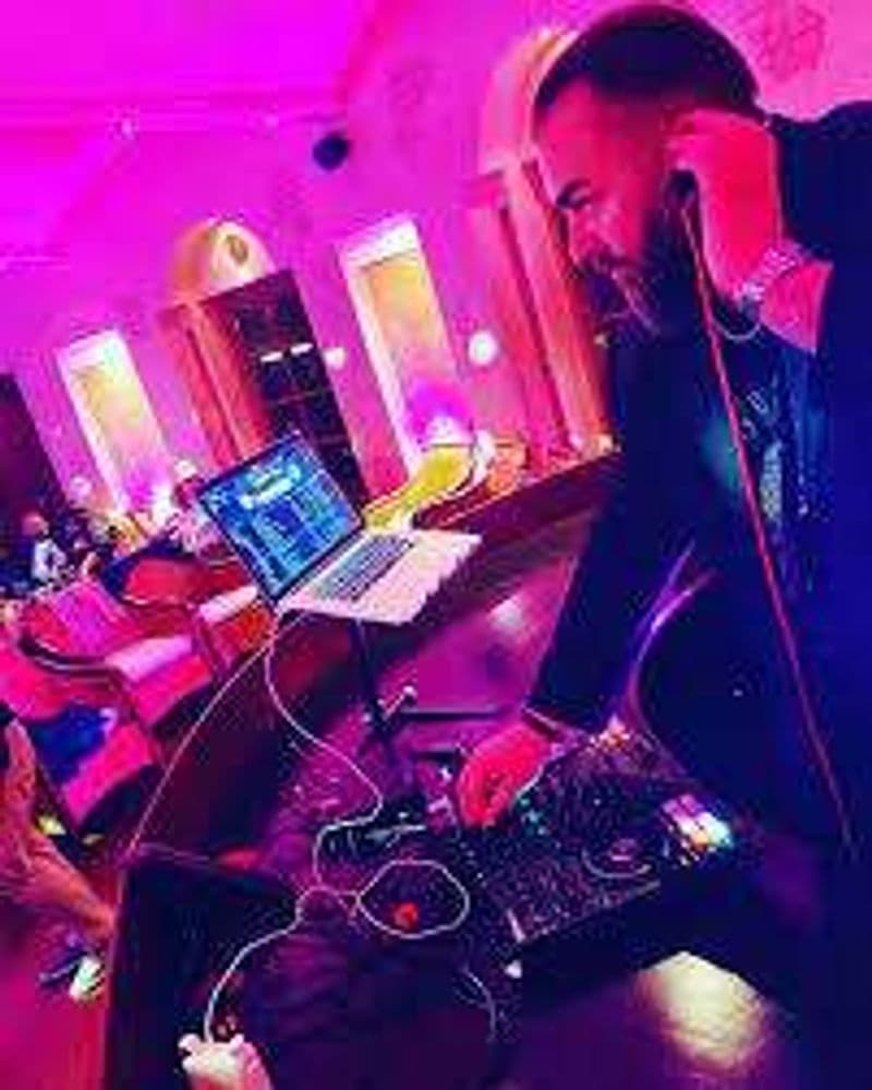 user-upload/business/work-media/0o527p638mcqx5a0kq5jm_firstclass-dj.jpeg